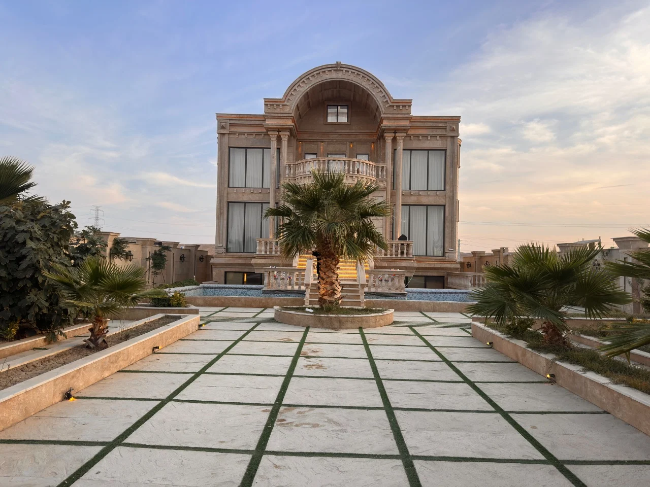 تصویر اجاره عمارت لوکس استخردار در سهیلیه کردان — ویلا فردا
